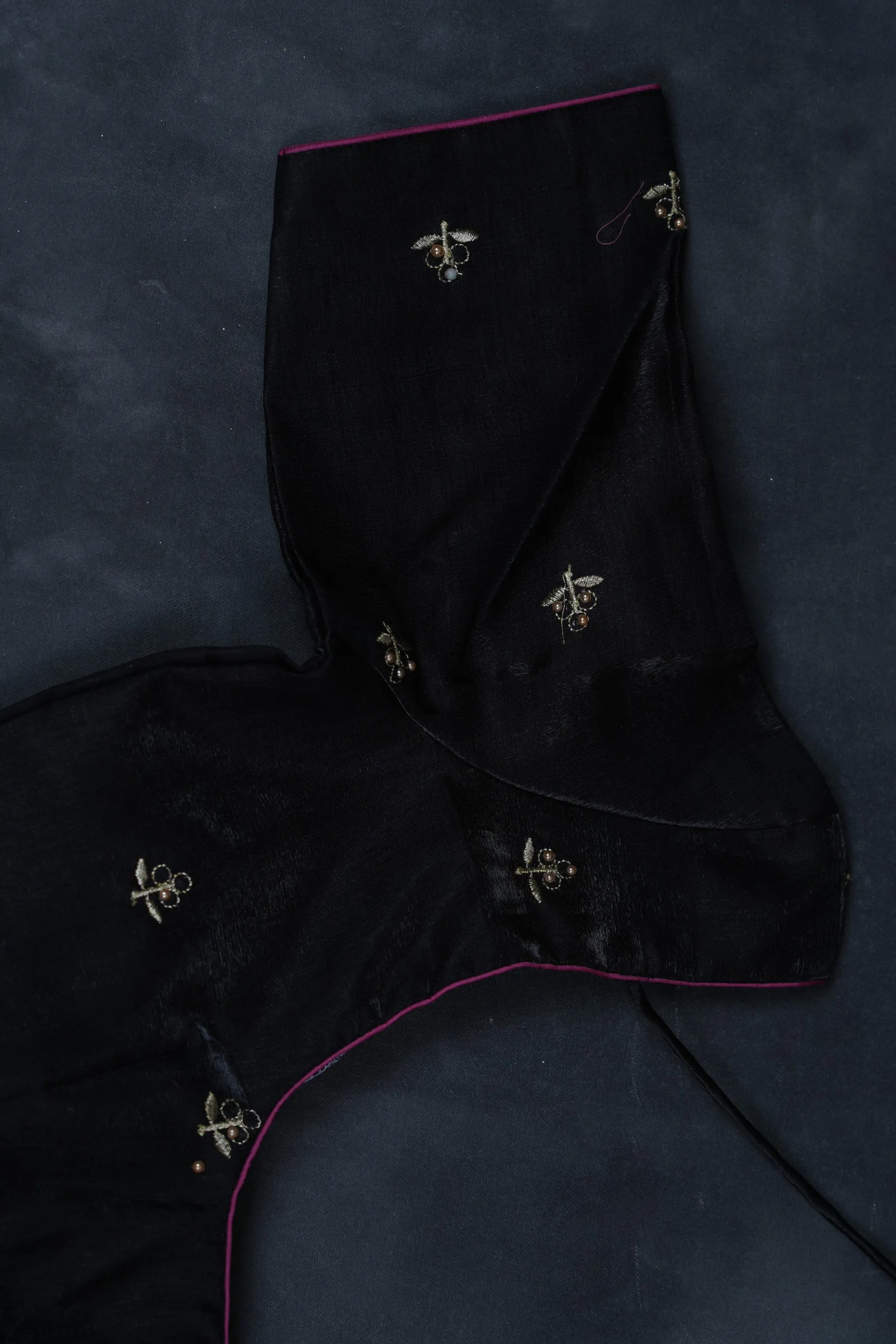 Elegant Shaded Black & Pink Organza Saree with Designer Embroidered Blouse