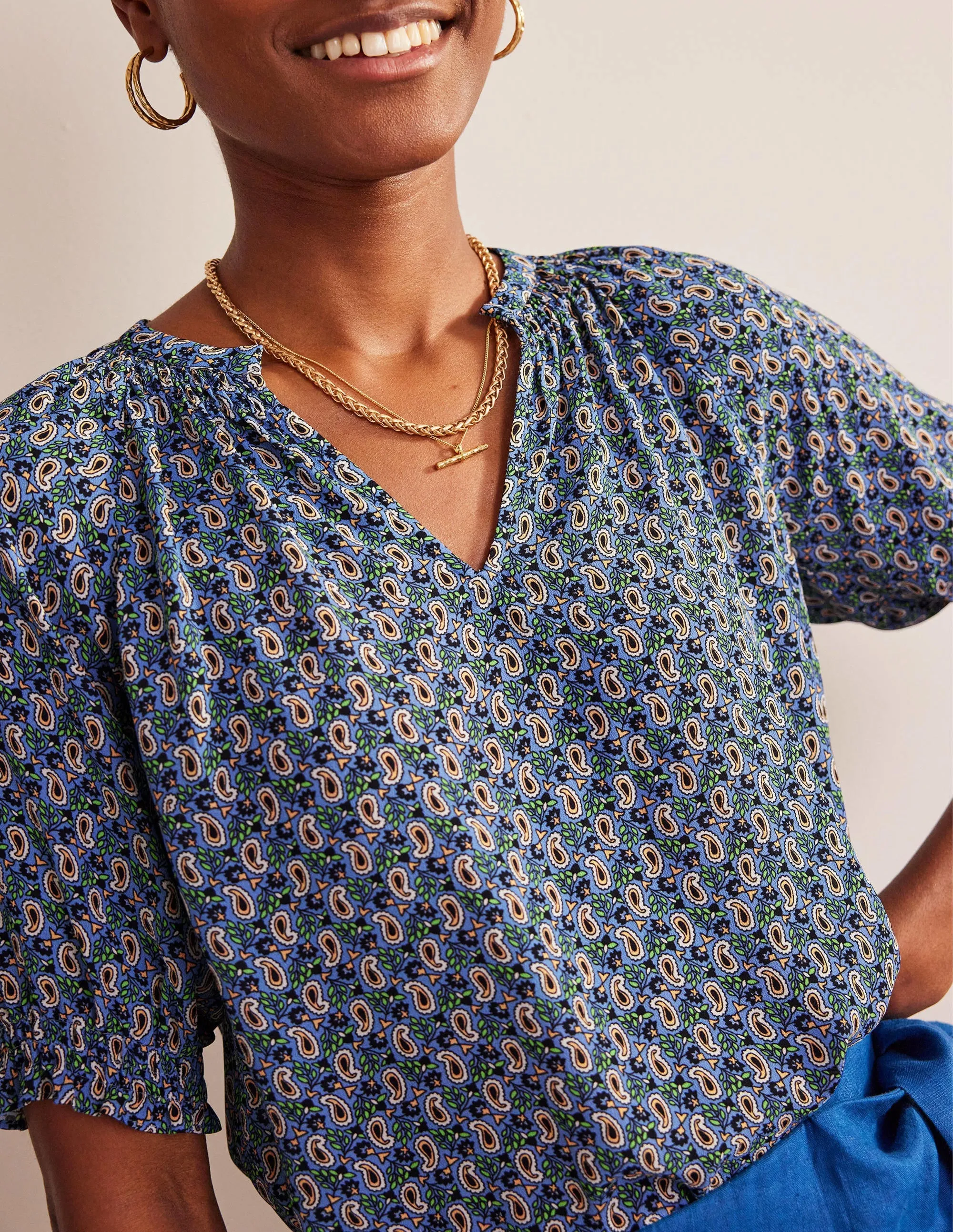 Gathered Neck Short Sleeve Top-Blue, Paisley Stem